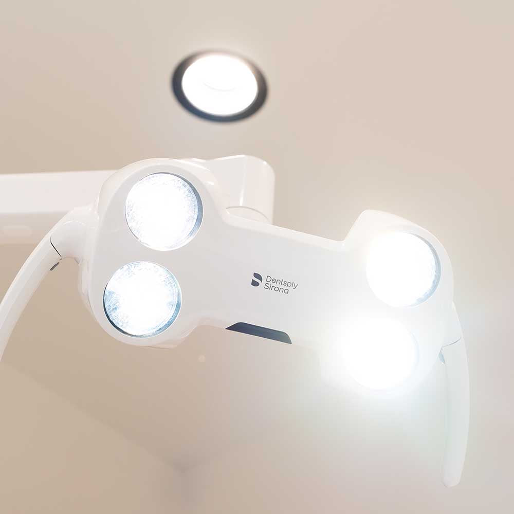 Dental light 
